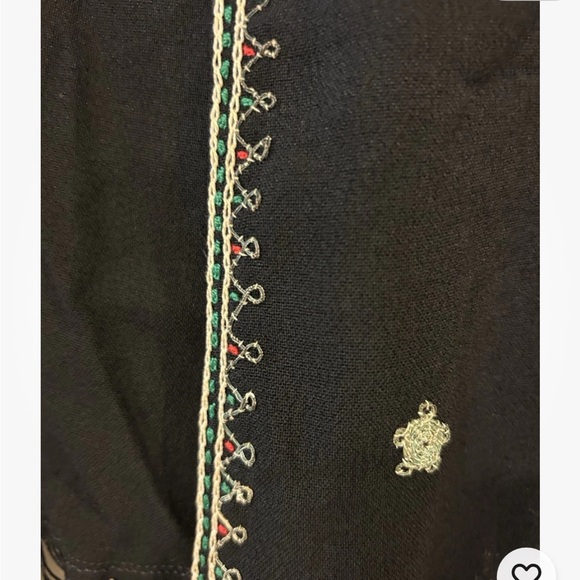 Vintage 1970s Black Embroidered Fringe Shawl Draped Wrap - Picture 4 of 7